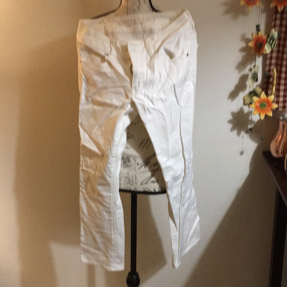 White jeans size 6